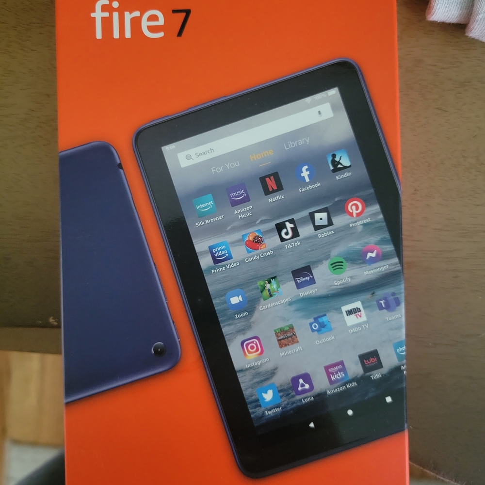 Amazon Fire 7 Tablet - Black and Blue